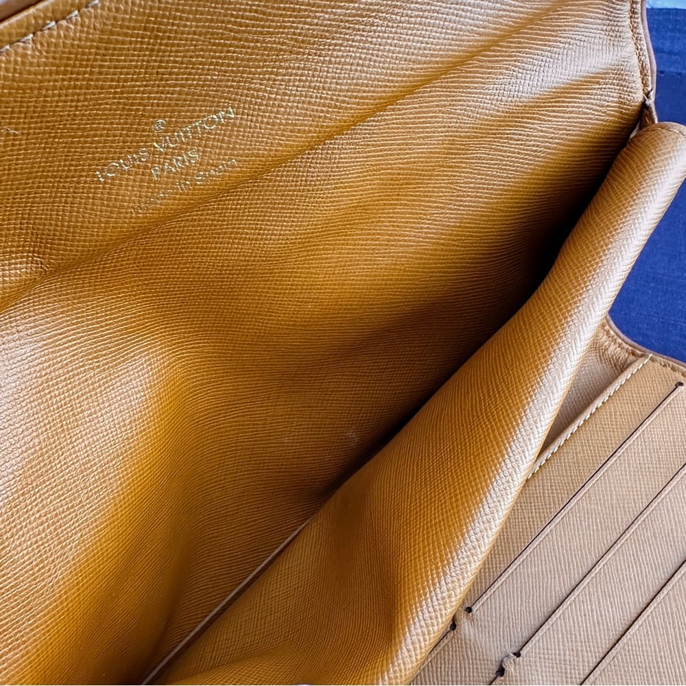 AUTHENTIC Louis Vuitton Mini Lin Sarah Wallet. Beige. - Picture 6 of 13